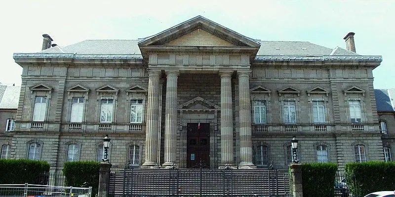 Picture of Courthouse - MOSSOT - © Creative Commons (https://creativecommons.org/licenses/by-sa/4.0/deed.fr)