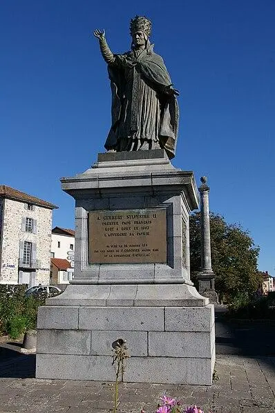 Picture of Statue of Pope Gerbert - Nolege - © Creative Commons (https://creativecommons.org/licenses/by-sa/4.0/deed.fr)
