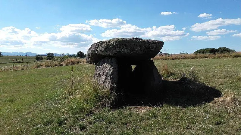Picture of Touls dolmen - VKaeru - © Creative Commons (https://creativecommons.org/licenses/by-sa/4.0/deed.fr)