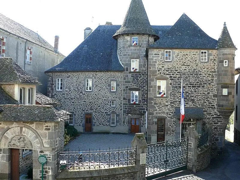 Picture of Sub-prefecture (old Hotel d'Orcet) - MOSSOT - © Creative Commons (https://creativecommons.org/licenses/by-sa/4.0/deed.fr)