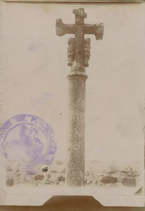 Picture of Cemetery cross - POP Plateforme Ouverte du Patrimoine / Base Mérimée - © Ministère de la Culture (France), Médiathèque du patrimoine et de la photographie, tous droits réservés