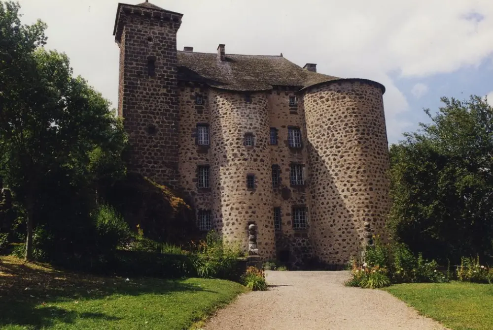 Picture of Château de Rochebrune - POP Plateforme Ouverte du Patrimoine / Base Mérimée - © Ministère de la Culture (France), Médiathèque du patrimoine et de la photographie, tous droits réservés