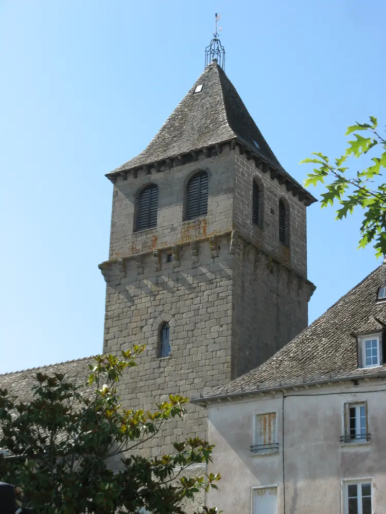 Picture of Saint-Sauveur Church - Sous licence Creative Commons (https://creativecommons.org/licenses/by-sa/4.0/deed.fr) - Par Robin Chubret - © Creative Commons (https://creativecommons.org/licenses/by-sa/4.0/deed.fr)