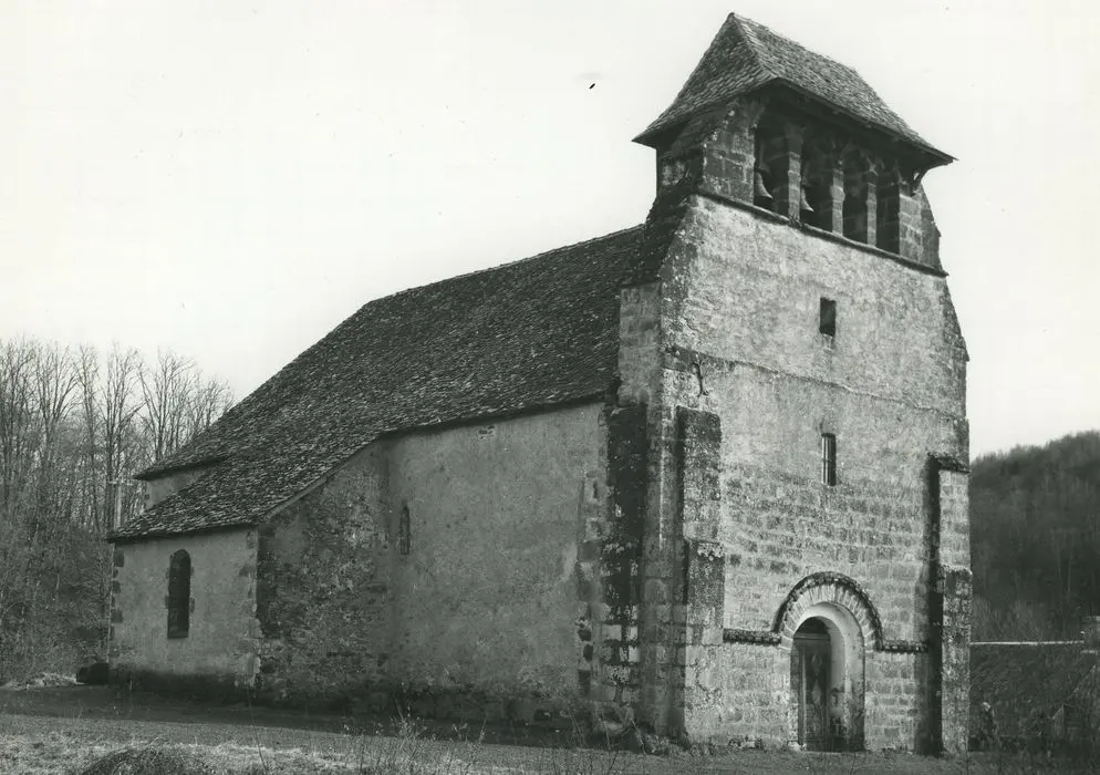 Foto di Chiesa di Saint-Cyr - POP Plateforme Ouverte du Patrimoine / Base Mérimée - © Ministère de la Culture (France), Médiathèque du patrimoine et de la photographie, tous droits réservés