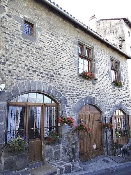 Picture of House (Crown Auberge) - MOSSOT - © Creative Commons (https://creativecommons.org/licenses/by-sa/4.0/deed.fr)