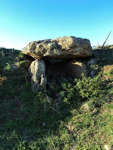 Photo de Dolmen du Chausse - VKaeru - © Creative Commons (https://creativecommons.org/licenses/by-sa/4.0/deed.fr)