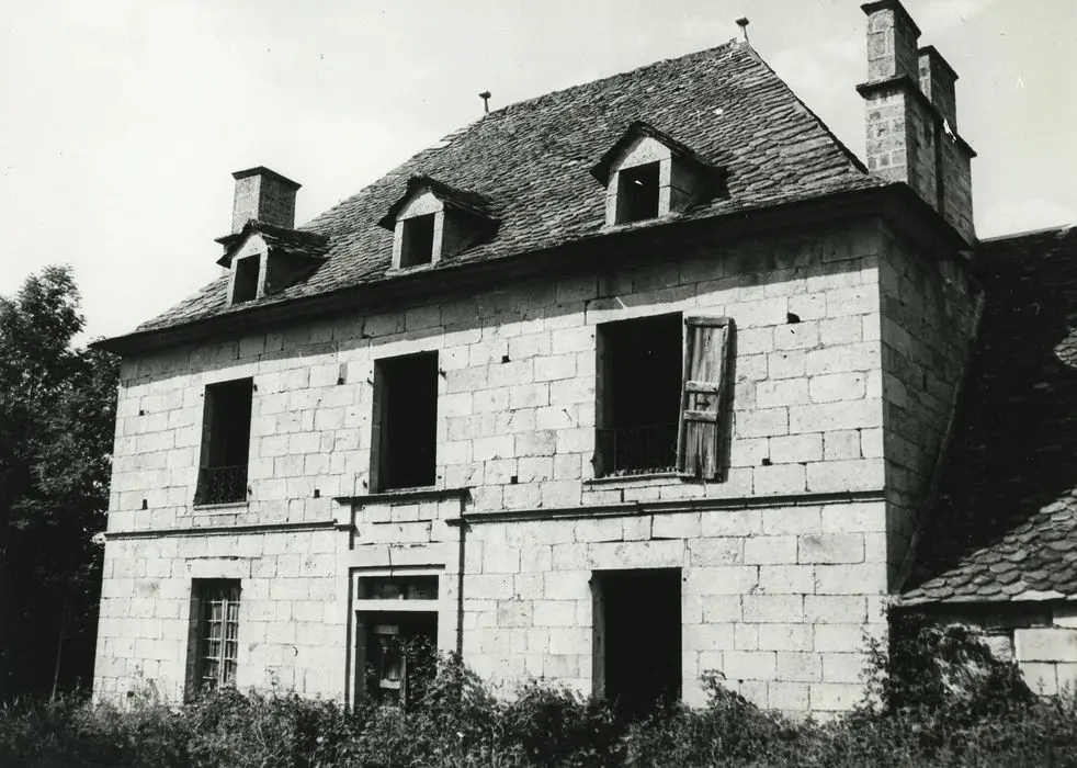 Picture of Château de Murat-la-Rabbe - POP Plateforme Ouverte du Patrimoine / Base Mérimée - © Ministère de la Culture (France), Médiathèque du patrimoine et de la photographie, tous droits réservés