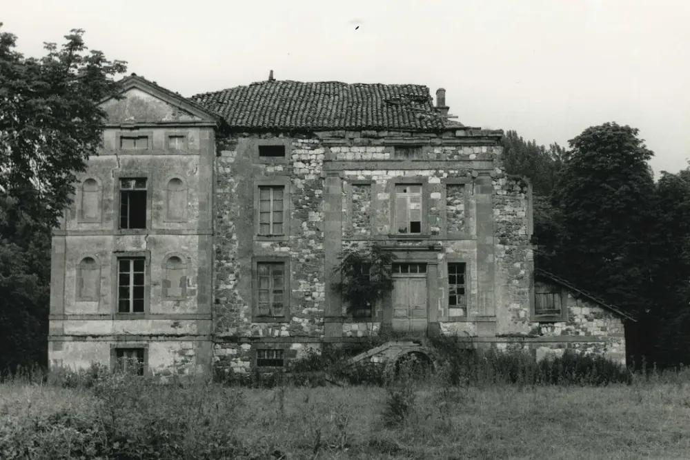 Picture of Sweet Château - POP Plateforme Ouverte du Patrimoine / Base Mérimée - © Ministère de la Culture (France), Médiathèque du patrimoine et de la photographie, tous droits réservés