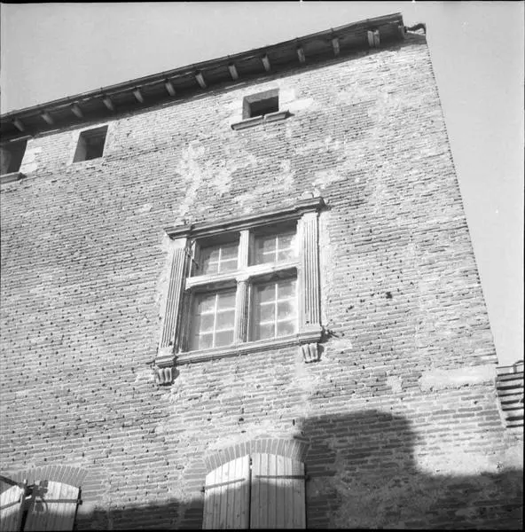 Picture of House of the Counts of Foix - POP Plateforme Ouverte du Patrimoine / Base Mérimée - © Ministère de la Culture (France), Médiathèque du patrimoine et de la photographie, diffusion RMN-GP