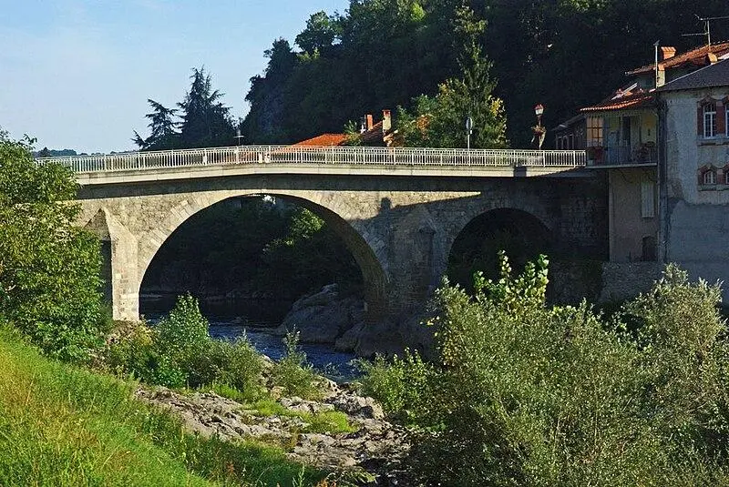 Foto de Puente - PierreG 09 - © Creative Commons (https://creativecommons.org/licenses/by-sa/4.0/deed.fr)