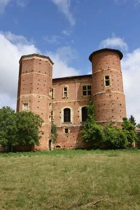 Picture of Château de Nogarède - POP Plateforme Ouverte du Patrimoine / Base Mérimée - © Ministère de la Culture (France), Direction Régionale des Affaires Culturelles d’Occitanie – Tous droits réservés 