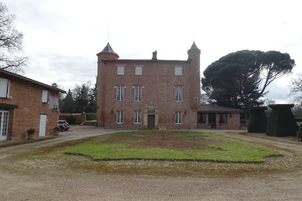 Picture of Manor says the brothers - Sous licence Creative Commons (https://creativecommons.org/licenses/by-sa/4.0/deed.fr) - Par Sylenius - © Creative Commons (https://creativecommons.org/licenses/by-sa/4.0/deed.fr)
