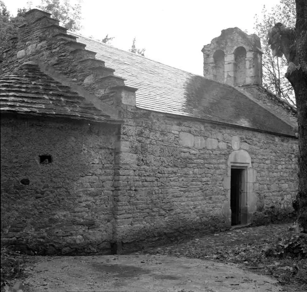 Photo de Ancienne église Saint-Jean-Baptiste de Garraux - POP Plateforme Ouverte du Patrimoine / Base Mérimée - © Ministère de la Culture (France), Médiathèque du patrimoine et de la photographie, diffusion RMN-GP