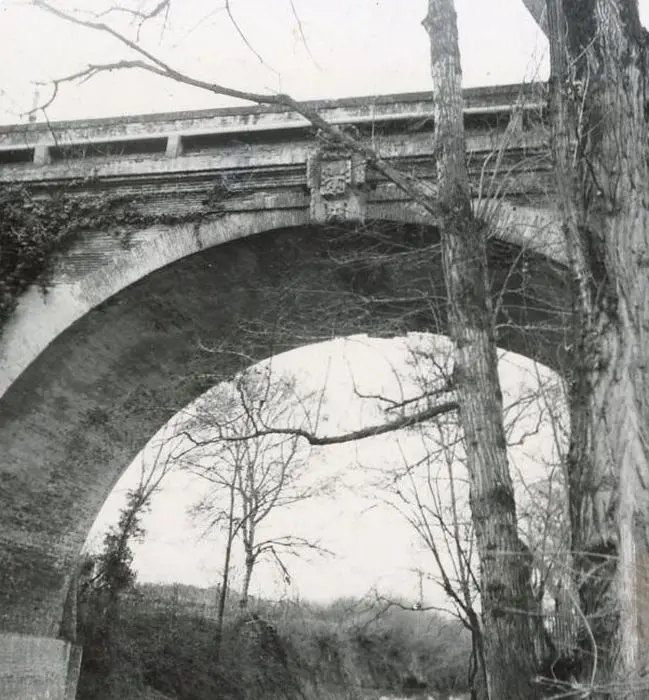 Foto de Pont sur le touch - POP Plateforme Ouverte du Patrimoine / Base Mérimée - © Ministère de la Culture (France), Médiathèque du patrimoine et de la photographie, tous droits réservés