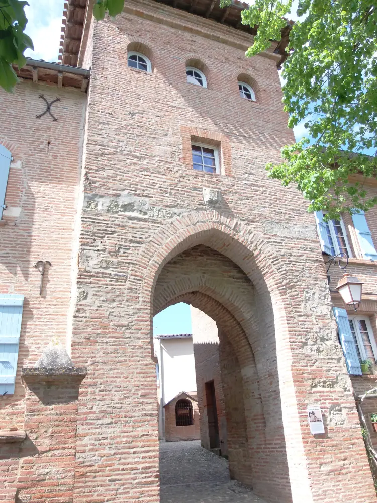 Picture of Fortified door - Sous licence Creative Commons (https://creativecommons.org/licenses/by-sa/4.0/deed.fr) - Par Franck-fnba - © Creative Commons (https://creativecommons.org/licenses/by-sa/4.0/deed.fr)