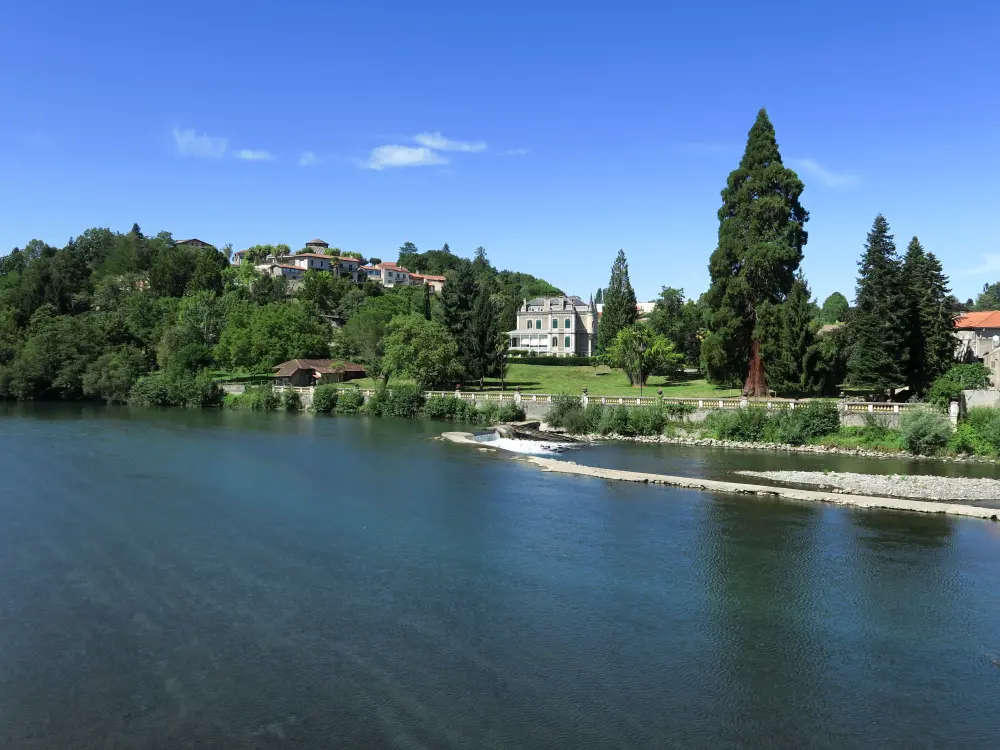 Foto di PONT SUR LA R.N. - Sous licence Creative Commons (https://creativecommons.org/licenses/by-sa/4.0/deed.fr) - Par Olybrius - © Creative Commons (https://creativecommons.org/licenses/by-sa/4.0/deed.fr)