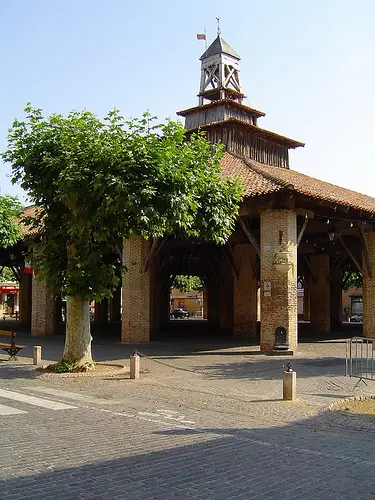Picture of Hall - Grenadain - © Creative Commons (https://creativecommons.org/licenses/by-sa/4.0/deed.fr)