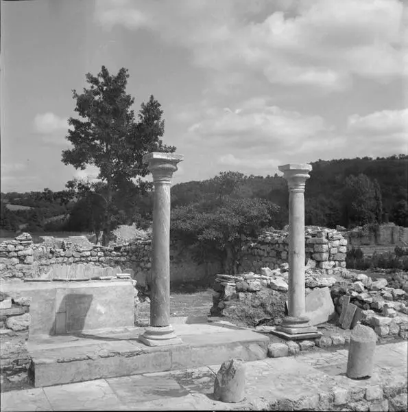 Picture of Four prehistoric deposits - POP Plateforme Ouverte du Patrimoine / Base Mérimée - © Ministère de la Culture (France), Médiathèque du patrimoine et de la photographie, diffusion RMN-GP