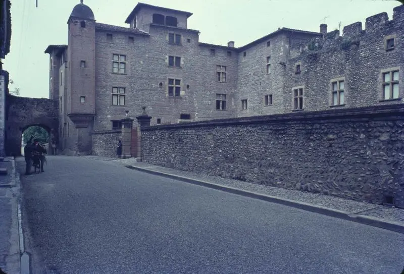 Foto di Castello - POP Plateforme Ouverte du Patrimoine / Base Mérimée - © Ministère de la Culture (France), Médiathèque du patrimoine et de la photographie, diffusion GrandPalaisRmn Photo