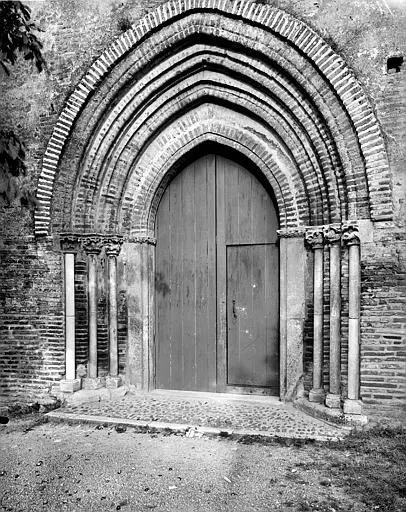 Picture of Saint-Martin Church - POP Plateforme Ouverte du Patrimoine / Base Mérimée - © Ministère de la Culture (France), Médiathèque du patrimoine et de la photographie, diffusion RMN-GP