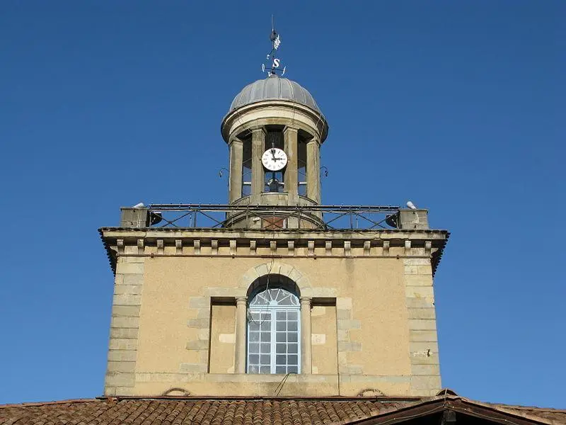 Picture of Halle, currently a tourist office - Symac / Sylvain Machefert - © Creative Commons (https://creativecommons.org/licenses/by-sa/4.0/deed.fr)