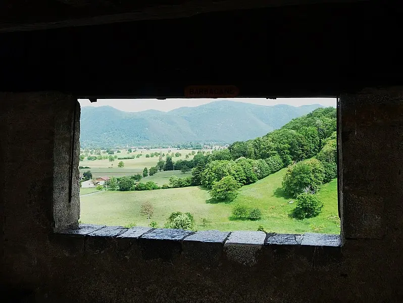 Foto von Stadttür - Père Igor - © Creative Commons (https://creativecommons.org/licenses/by-sa/4.0/deed.fr)