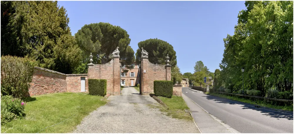 Foto von Château de Saint-Geniès - POP Plateforme Ouverte du Patrimoine / Base Mérimée - © DRAC Occitanie
