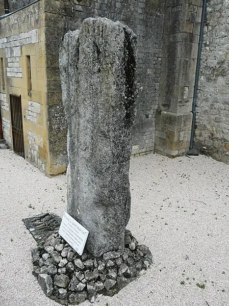 Picture of Menhir says Peyro-Hitto - Père Igor - © Creative Commons (https://creativecommons.org/licenses/by-sa/4.0/deed.fr)