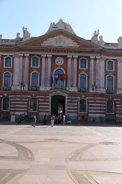 Picture of City Hall called Le Capitole - FrDr - © Creative Commons (https://creativecommons.org/licenses/by-sa/4.0/deed.fr)