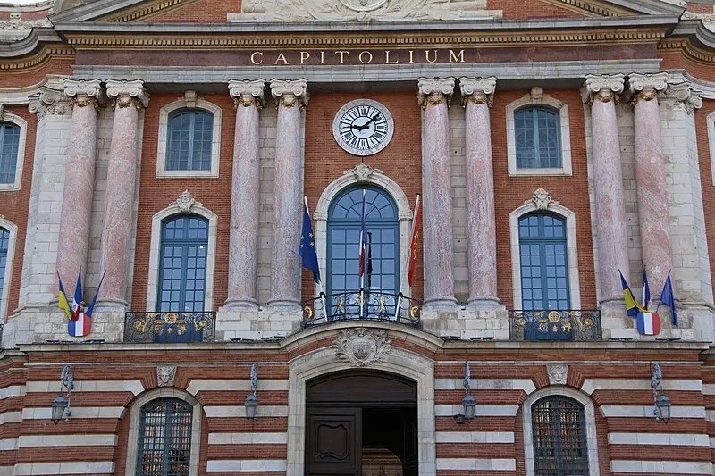 Picture of City Hall called Le Capitole - FrDr - © Creative Commons (https://creativecommons.org/licenses/by-sa/4.0/deed.fr)