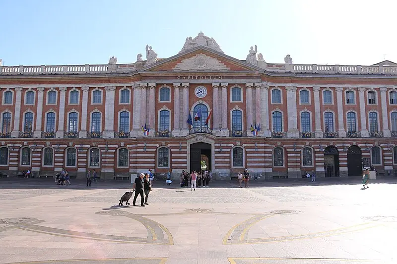 Picture of City Hall called Le Capitole - FrDr - © Creative Commons (https://creativecommons.org/licenses/by-sa/4.0/deed.fr)