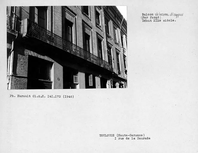Picture of Visitation convent comprising the old hotels Le Mazuyer and de Béarn - POP Plateforme Ouverte du Patrimoine / Base Mérimée - © Ministère de la Culture (France), Médiathèque du patrimoine et de la photographie, Centre de recherches sur les Monuments historiques (CRMH), diffusion GrandPalaisRmn Photo