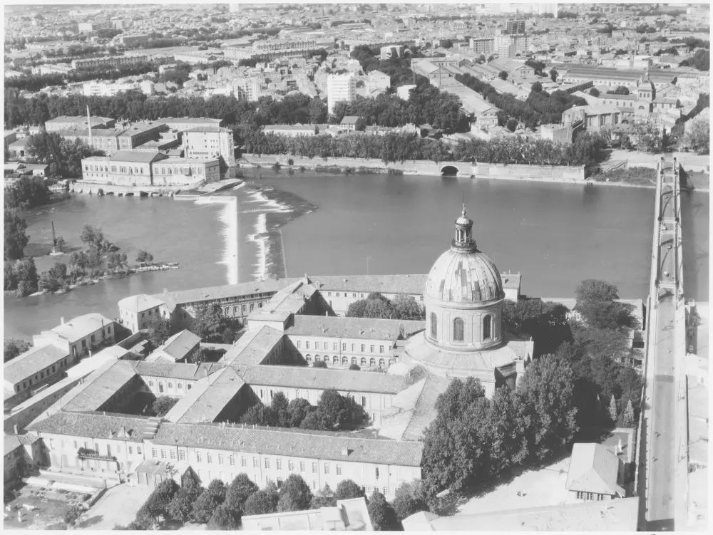 Foto de Hospicio de tumbas - POP Plateforme Ouverte du Patrimoine / Base Mérimée - © Ministère de la Culture (France), Médiathèque du patrimoine et de la photographie, diffusion RMN-GP