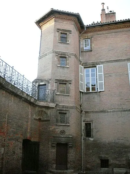 Picture of Hotel called Jean de Ulmo - Traumrune - © Creative Commons (https://creativecommons.org/licenses/by-sa/4.0/deed.fr)