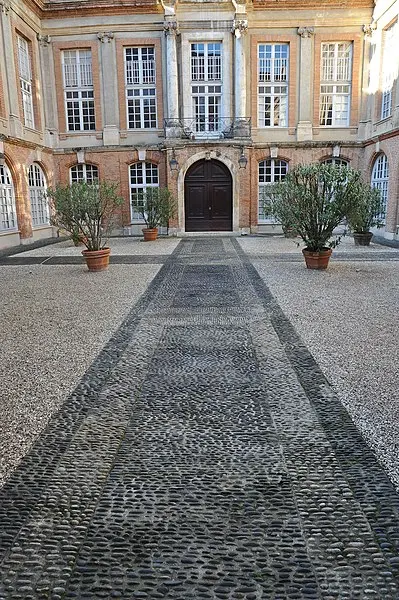 Picture of Nupces Hotel - Frédéric Neupont - © Creative Commons (https://creativecommons.org/licenses/by-sa/4.0/deed.fr)