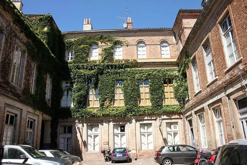 Picture of Saint-Jory hotel - Frédéric Neupont - © Creative Commons (https://creativecommons.org/licenses/by-sa/4.0/deed.fr)