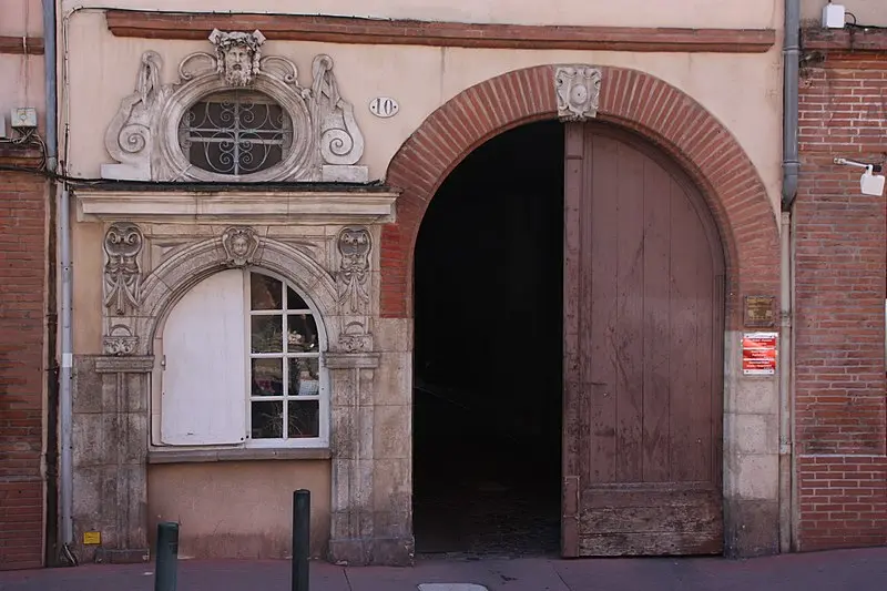 Foto de Edificio - FredTLS - © Creative Commons (https://creativecommons.org/licenses/by-sa/4.0/deed.fr)