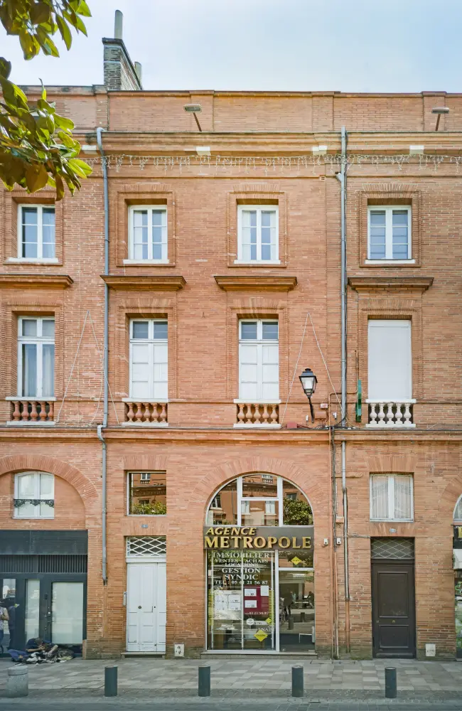 Foto de Edificio - Sous licence Creative Commons (https://creativecommons.org/licenses/by-sa/4.0/deed.fr) - Par Archaeodontosaurus - © Creative Commons (https://creativecommons.org/licenses/by-sa/4.0/deed.fr)
