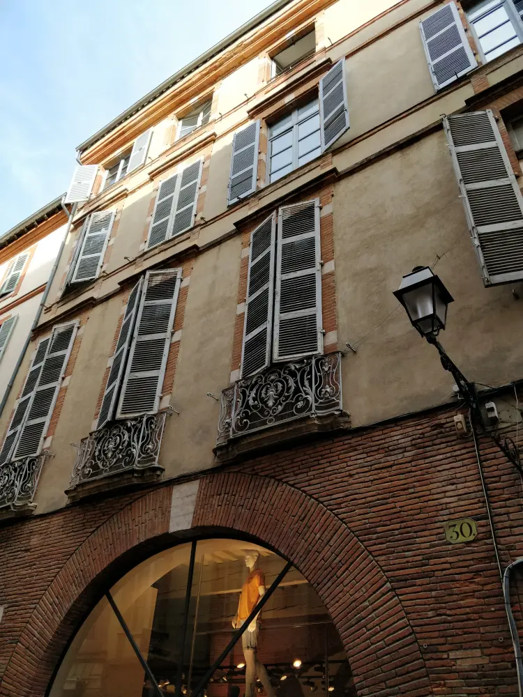 Foto de Edificio - Sous licence Creative Commons (https://creativecommons.org/licenses/by-sa/4.0/deed.fr) - Par Jcvasselon - © Creative Commons (https://creativecommons.org/licenses/by-sa/4.0/deed.fr)