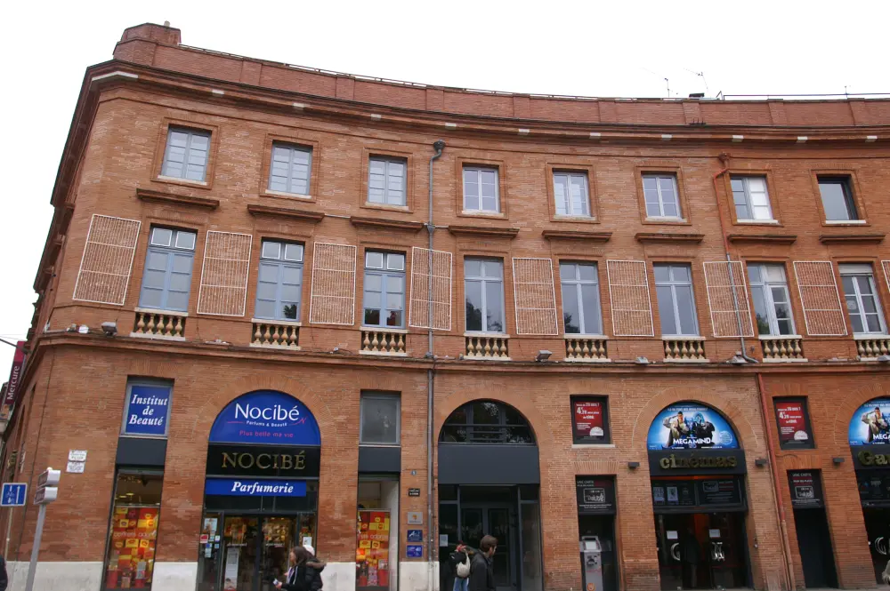 Picture of Building - Sous licence Creative Commons (https://creativecommons.org/licenses/by-sa/4.0/deed.fr) - Par Pymouss - © Creative Commons (https://creativecommons.org/licenses/by-sa/4.0/deed.fr)