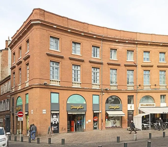 Picture of Building - Didier Descouens - © Creative Commons (https://creativecommons.org/licenses/by-sa/4.0/deed.fr)