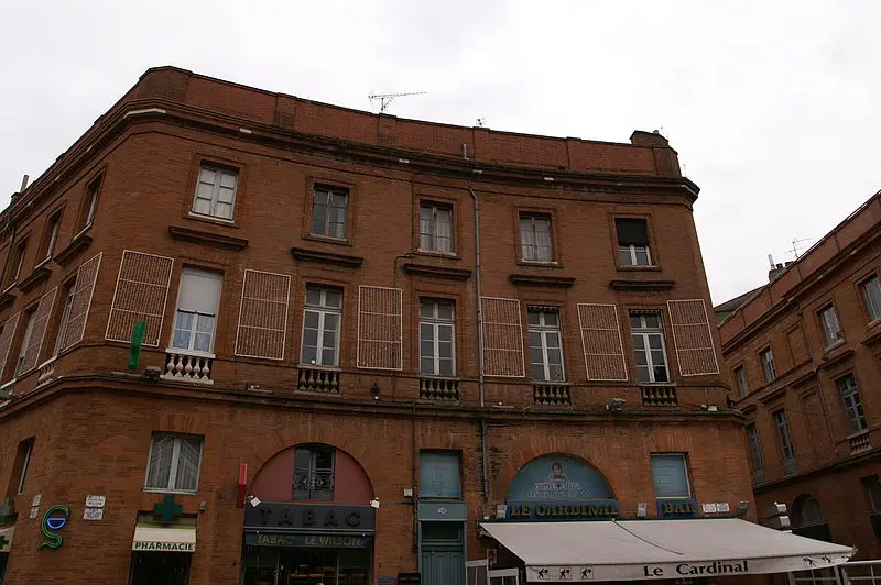 Foto de Edificio - Pymouss - © Creative Commons (https://creativecommons.org/licenses/by-sa/4.0/deed.fr)