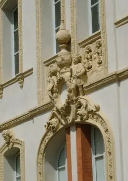 Foto de Terracotta House of Virebent - Serein - © Creative Commons (https://creativecommons.org/licenses/by-sa/4.0/deed.fr)