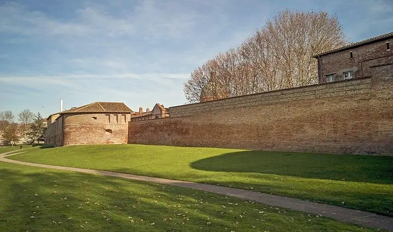 Picture of Former Saint-Cyprien ramparts - Didier Descouens - © Creative Commons (https://creativecommons.org/licenses/by-sa/4.0/deed.fr)