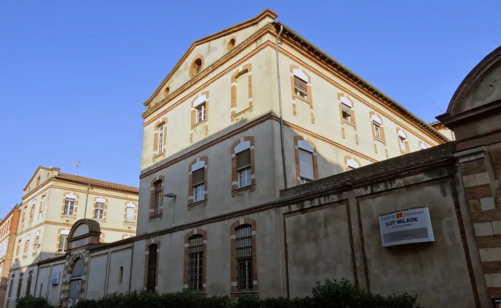 Picture of Former seminar - Sous licence Creative Commons (https://creativecommons.org/licenses/by-sa/4.0/deed.fr) - Par Don-vip - © Creative Commons (https://creativecommons.org/licenses/by-sa/4.0/deed.fr)