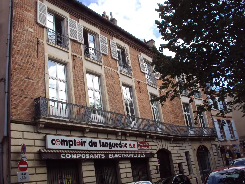 Picture of Tour of Guillaume Garreri - Sous licence Creative Commons (https://creativecommons.org/licenses/by-sa/4.0/deed.fr) - Par Georgiad - © Creative Commons (https://creativecommons.org/licenses/by-sa/4.0/deed.fr)