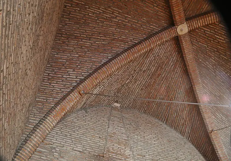 Picture of Tour Morand - Frédéric Neupont - © Creative Commons (https://creativecommons.org/licenses/by-sa/4.0/deed.fr)
