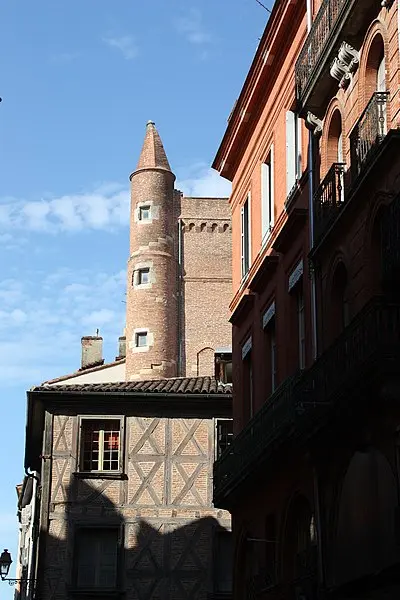 Foto di Torre - FredTLS - © Creative Commons (https://creativecommons.org/licenses/by-sa/4.0/deed.fr)