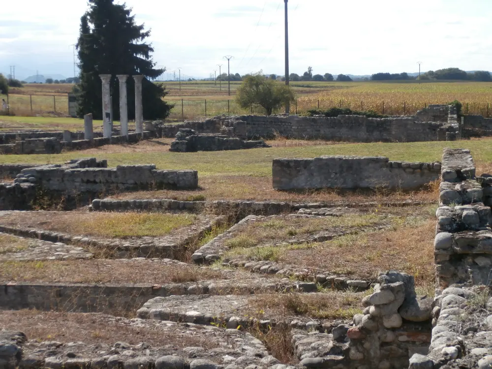 Foto de Gran villa galarromana, presentación de excavaciones y vestigios arqueológicos - Sous licence Creative Commons (https://creativecommons.org/licenses/by-sa/4.0/deed.fr) - Par Taloue - © Creative Commons (https://creativecommons.org/licenses/by-sa/4.0/deed.fr)