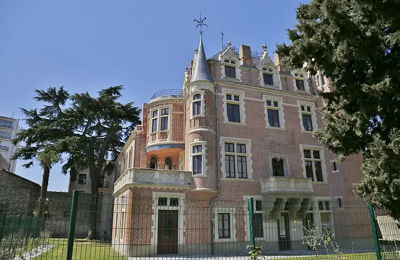 Picture of Maison des Verrières or Castel-Gesta - Claude Neupont - © Creative Commons (https://creativecommons.org/licenses/by-sa/4.0/deed.fr)